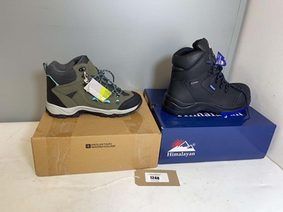 Lot 2x Boxed pairs of boots to include Himalayan...
