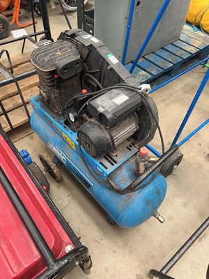 Lot 4447 - ABAC 240v air compressor