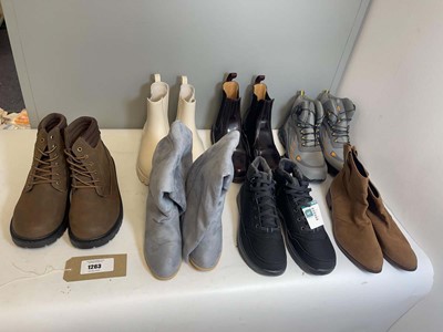 Lot 7x Pairs of boots in various styles