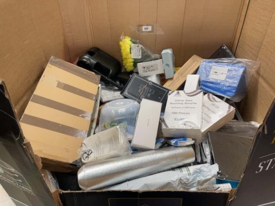 Lot 3589 - Large pallet box of assorted household items