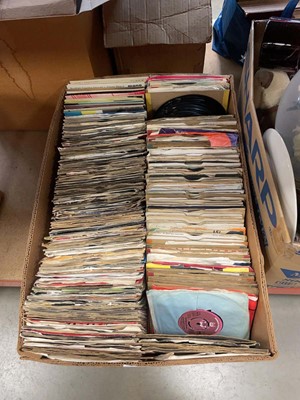 Lot 5430 - Box of vinyl records