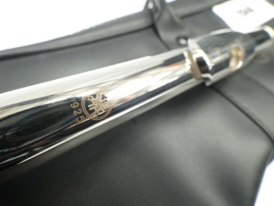 Lot 2048 - Yamaha YFL 517H flute with sterling silver...