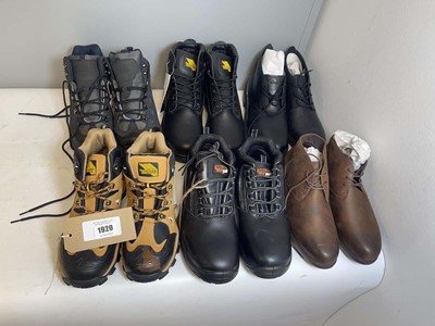Lot 6x Pairs of boots to include Clarks, Earth...