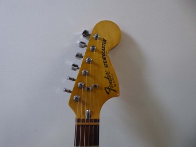 Lot Vintage Fender Stratocaster electric guitar,...