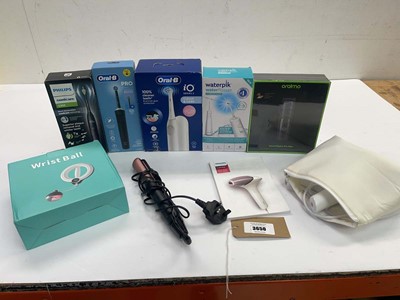 Lot 3650 - Oral B iO Series 2, Oral B Pro Vitality,...