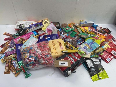 Lot 3659 - Large bag of assorted confectionery