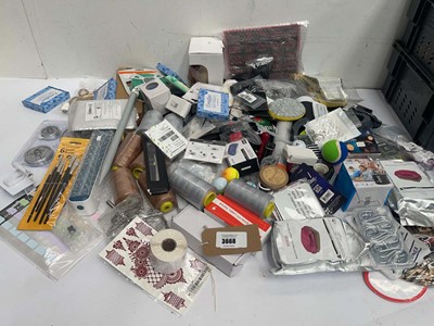 Lot 3668 - 2 large bags of assorted household items