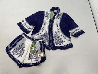 Lot 3761 - Farm Rio coast scarf off-white shirt & shorts...