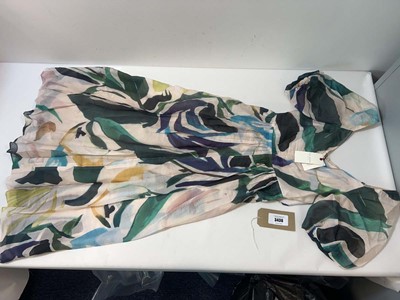 Lot 3436 - Ted Baker Moyla Printed Puff sleeve Midi Dress...
