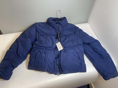 Lot 3784 - C.P. Company flatt nylon medium jacket in navy...