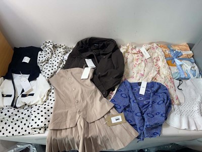 Lot 3441 - Ladies clothing Zara, Bershka, UO, Next, Oodie