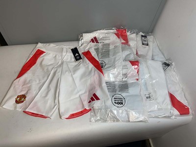 Lot 3804 - 10x Adidas Machester United shorts in white