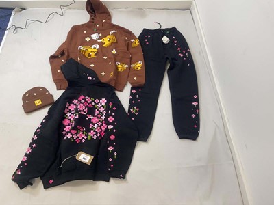 Lot 3825 - Very Cool x Minecraft clothing