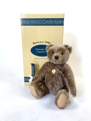 Lot A 1996 boxed, limited edition Steiff 'Teddy...