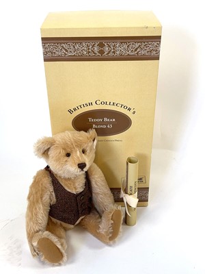 Lot A boxed Steiff 1996 British Collector's teddy...