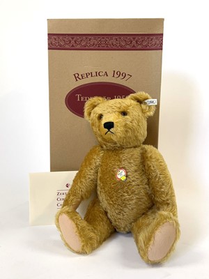 Lot A 1997 boxed, limited edition, Steiff 'Teddy...