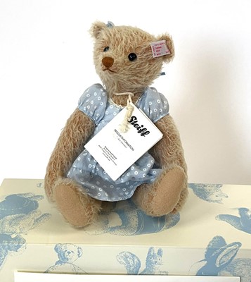 Lot A boxed limited edition Steiff bear 'Alissa'...