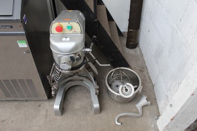 Lot 1 - Metcalfe 200 planetary mixer 20qt with safety...