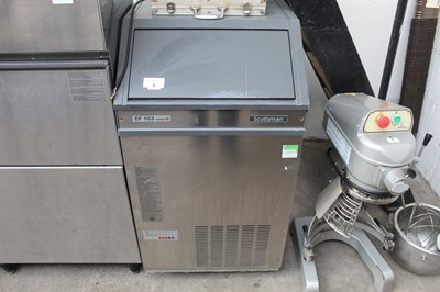 Lot 2 - 59cm Scotsman EF103 easy fit floor standing...