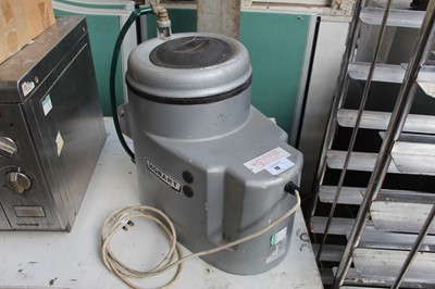 Lot 12 - Hobart E6414 benchtop potato rumbler