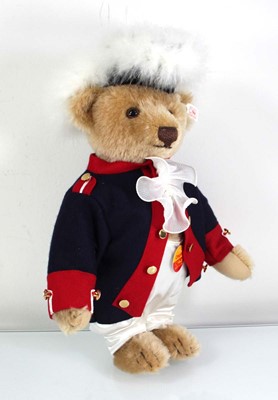 Lot 106 - A limited edition Steiff fully jointed 'City...