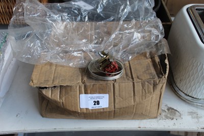 Lot 20 - Box of Q463 evaporator spares