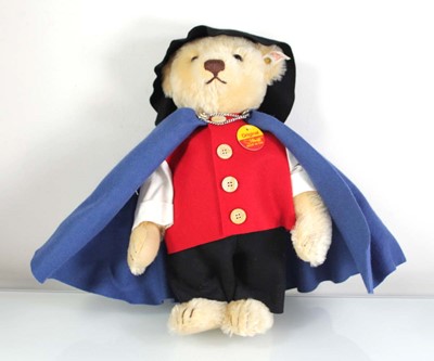 Lot 107 - A limited edition Steiff fully jointed 'Heide...