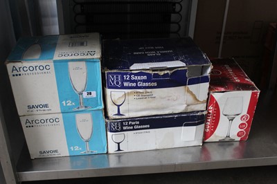 Lot 28 - 5x assorted boxes of wine glasses