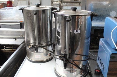 Lot 30 - 2x tea urns