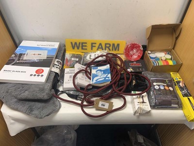 Lot 4737 - Car accessories to include de humidifiers,...
