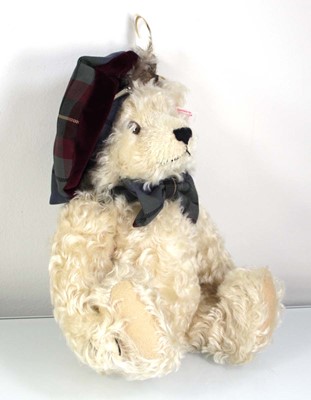 Lot 112 - A limited edition Steiff fully jointed...