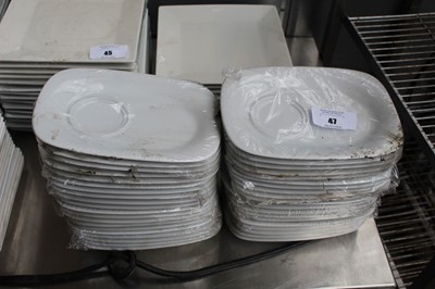 Lot 47 - Approx. 40x 24cm soup plates