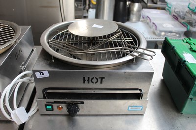 Lot 73 - Electric pizza topper wrapping machine, Mantle...