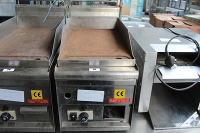 Lot 78 - 30cm gas Lotus benchtop flat griddle
