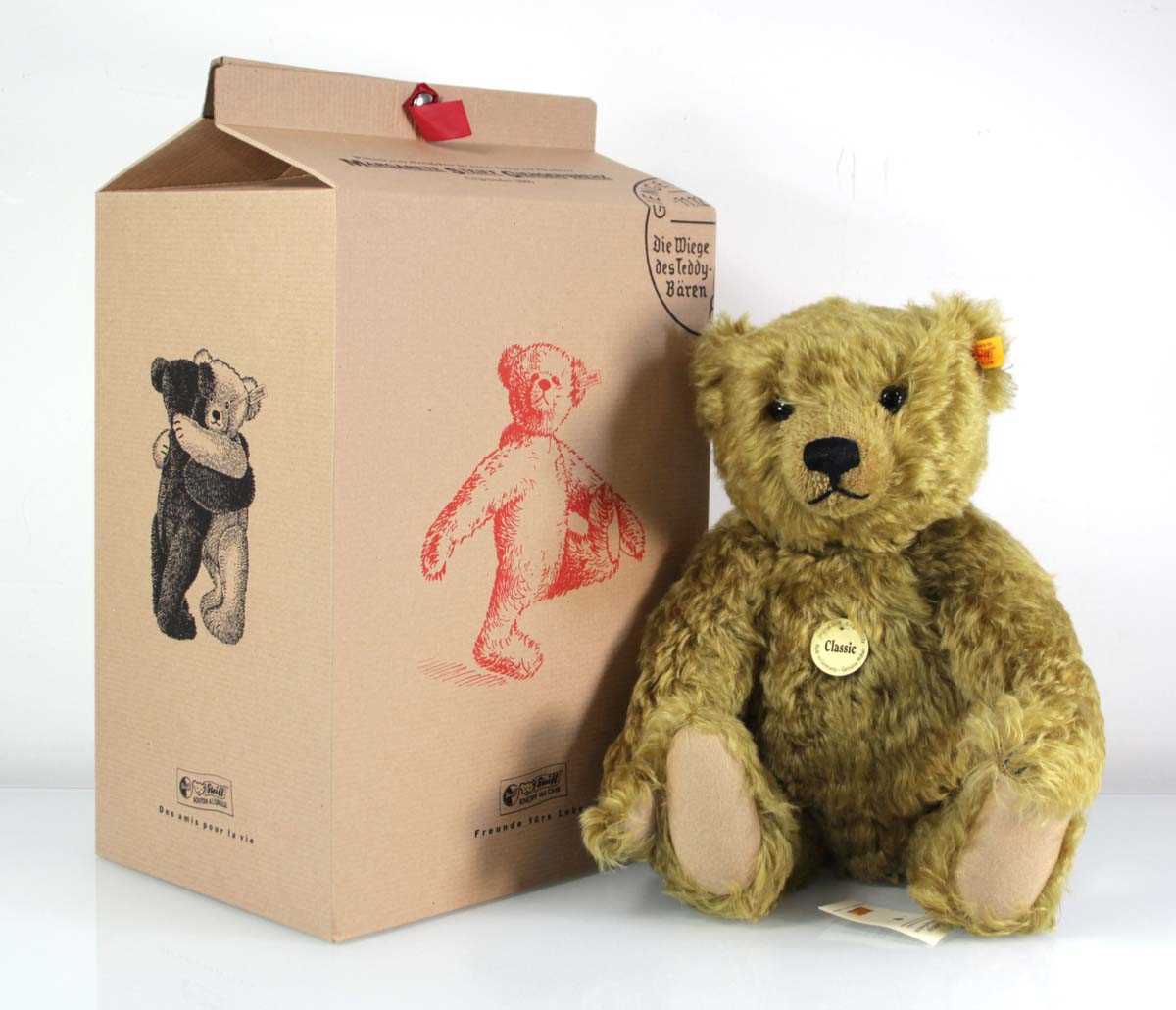 Lot 121 - A Steiff fully jointed 'Classic' bear, h. 41...