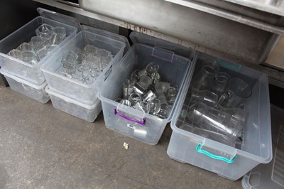 Lot 101 - 6x boxes of assorted glassware