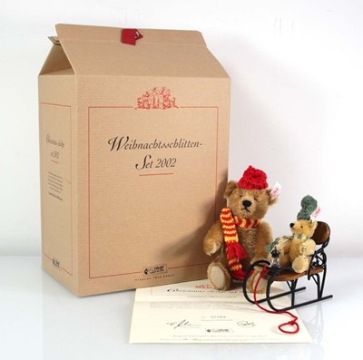 Lot 125 - A limited edition Steiff fully jointed...
