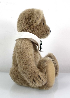 Lot 135 - A fully joined Steiff 'Leo' bear, h. 22 cm