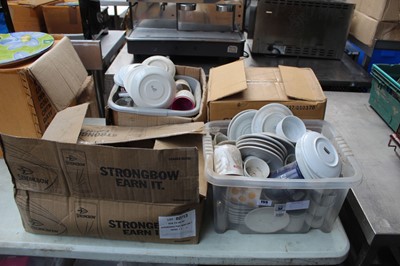 Lot 155 - 4 boxes of assorted crockery and glassware