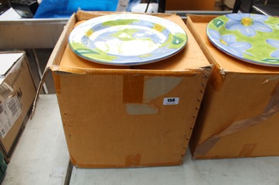 Lot 158 - 6 34cm floral patterned plates