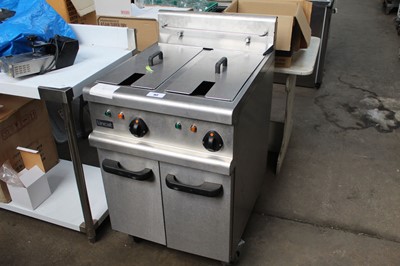 Lot 162 - 60cm Electric Lincat twin tank fire