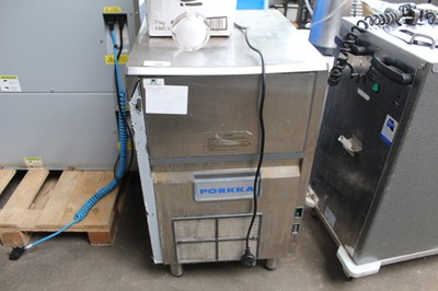 Lot 208 - 50cm Porkka floor standing ice machine