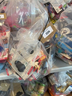 Lot 2224 - A bag containing a selection of Kong extreme...