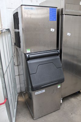 Lot 231 - 55cm Maidaid floor standing ice machine with...