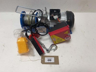 Lot 4743 - Electric winch hoist