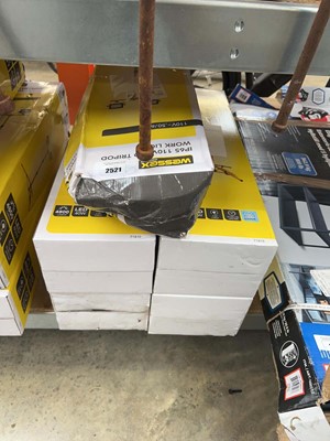 Lot 2521 - 5 boxed Wessex 110V tripod work lights