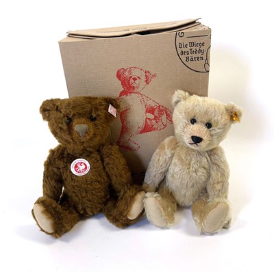 Lot A limited to 2004 brown Steiff classic teddy...