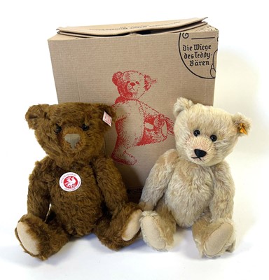 Lot A limited to 2004 brown Steiff classic teddy...