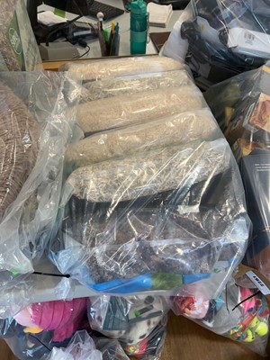 Lot 2287 - Bag containing mainly reptile related bedding...