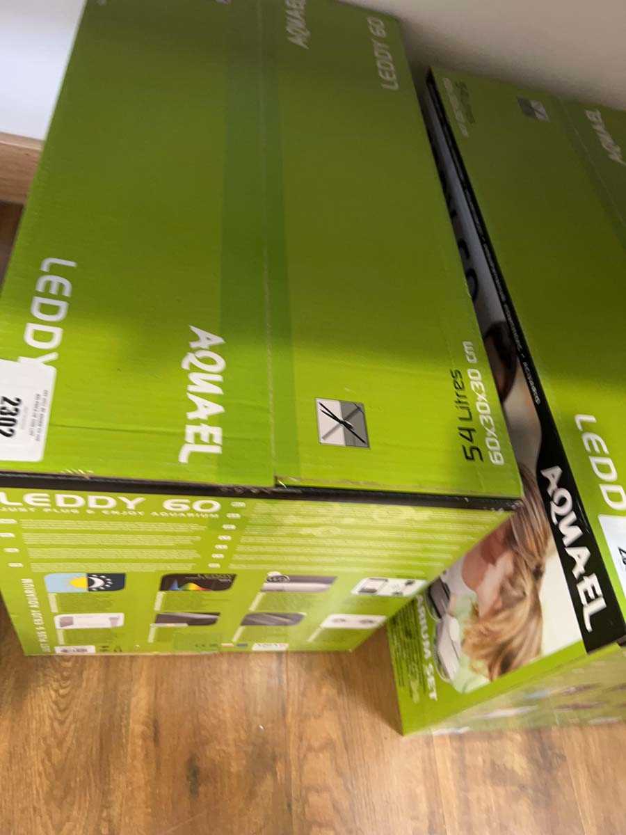 Lot 2302 - Boxed 54L Leddy 60 aquarium set